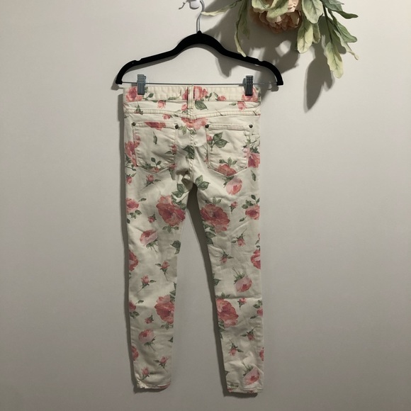 Cute Free People Floral Pants - Picture 6 of 6